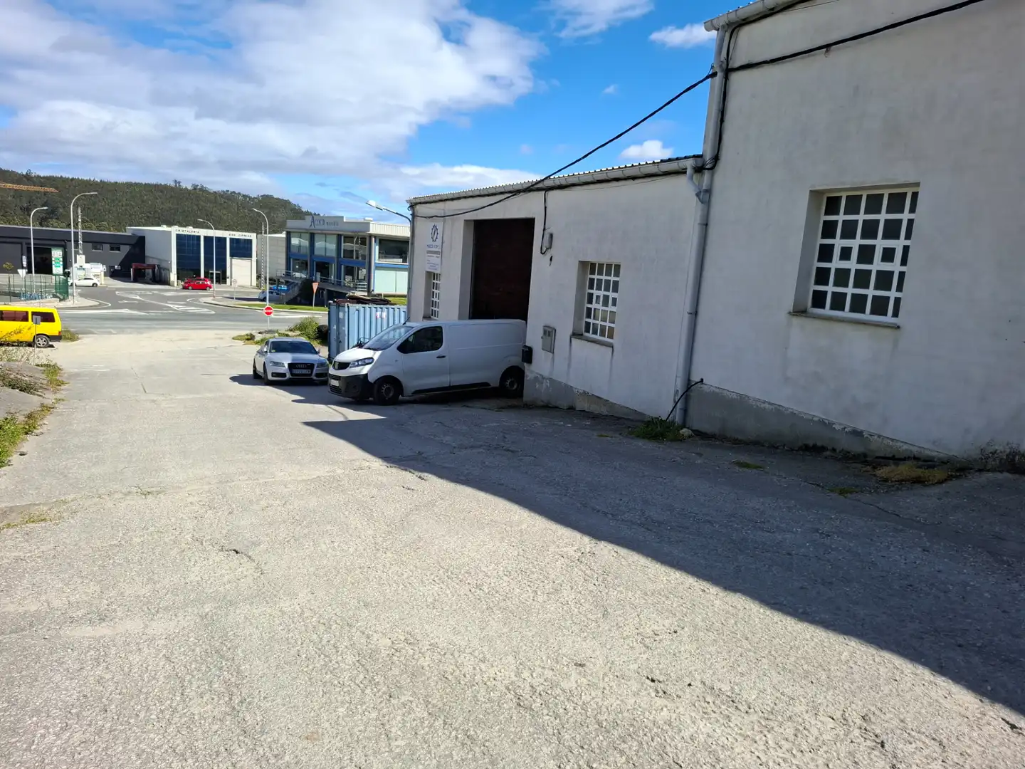 Fabrikhallen zur Miete in Lugar Camba, Xove