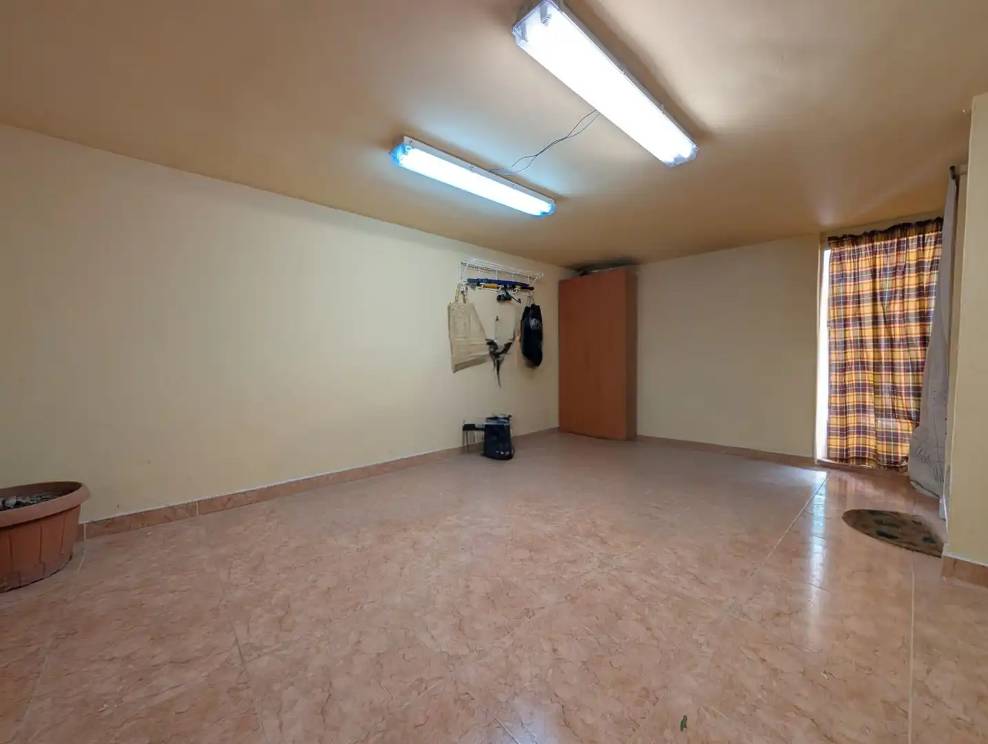 Casa adosada en venda en La Puebla de Híjar amb Calefacció, Terrassa i Traster