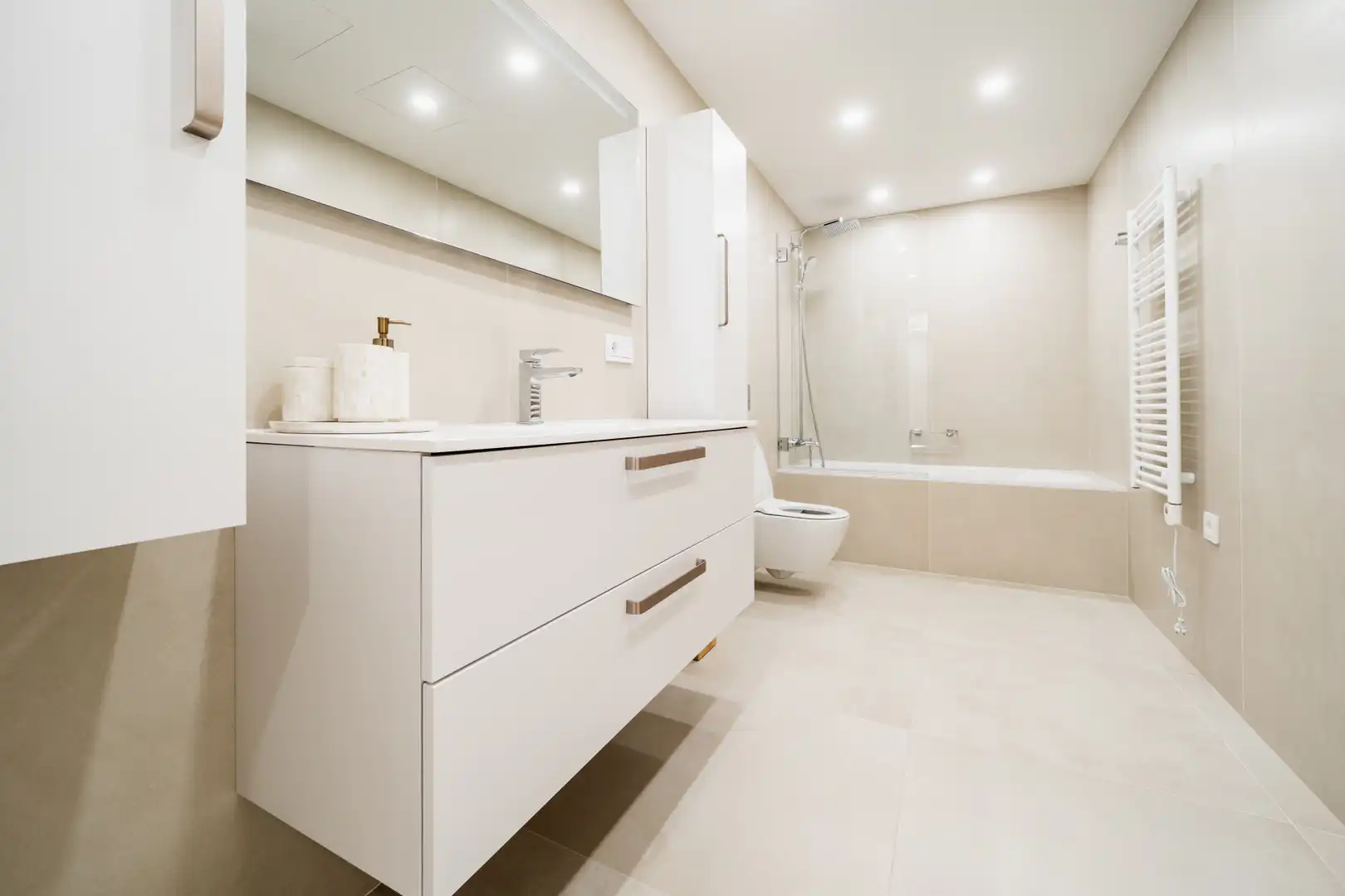 Apartament amb piscina en venda a Nueva Andalucía, imagen 9