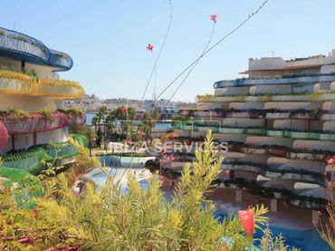 Pis amb piscina en venda a Marina Botafoc - Platja de Talamanca