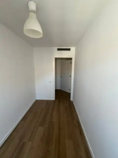 Flat for rent in Barcelona  with Air Conditioner, Heating and Balcony