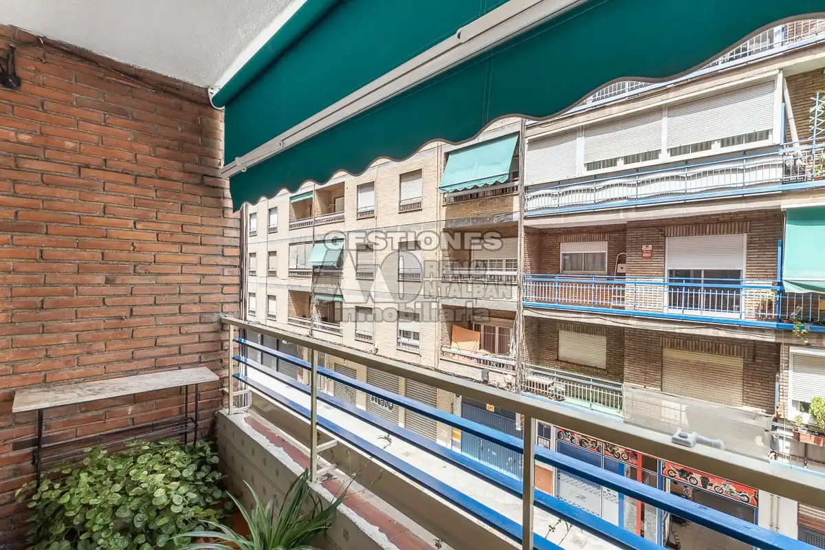 Terrasse von Wohnung zur Miete in Granada mit Heizung, Möbliert und Ofen