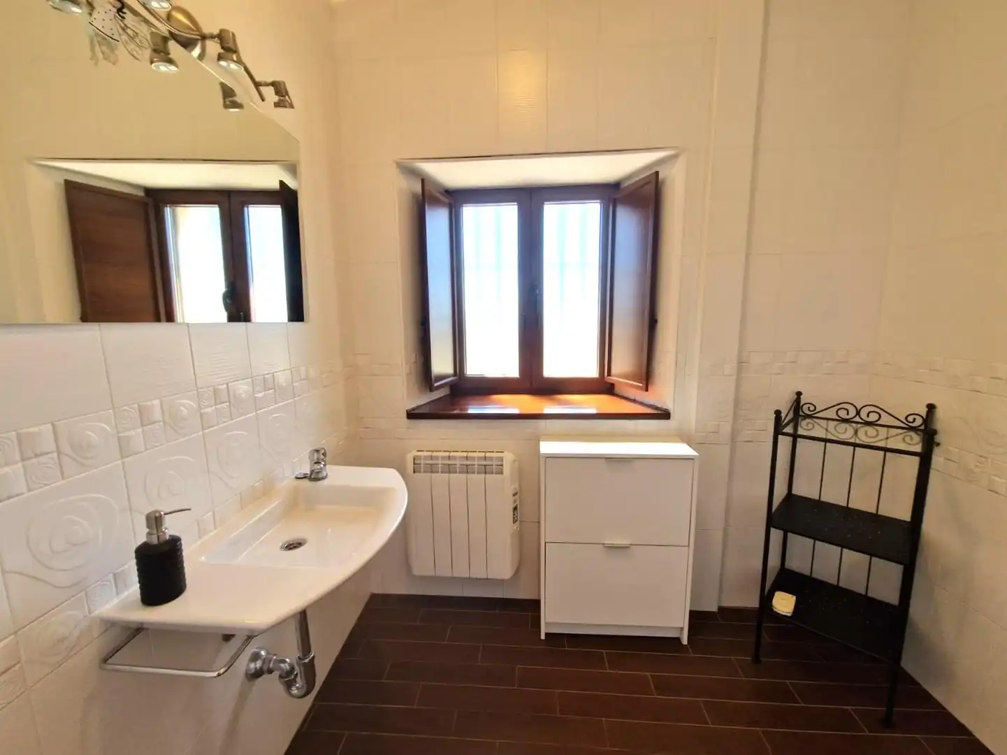 Bathroom of Houses for sale in Oliva de Plasencia  with Air Conditioner, Heating and Private garden