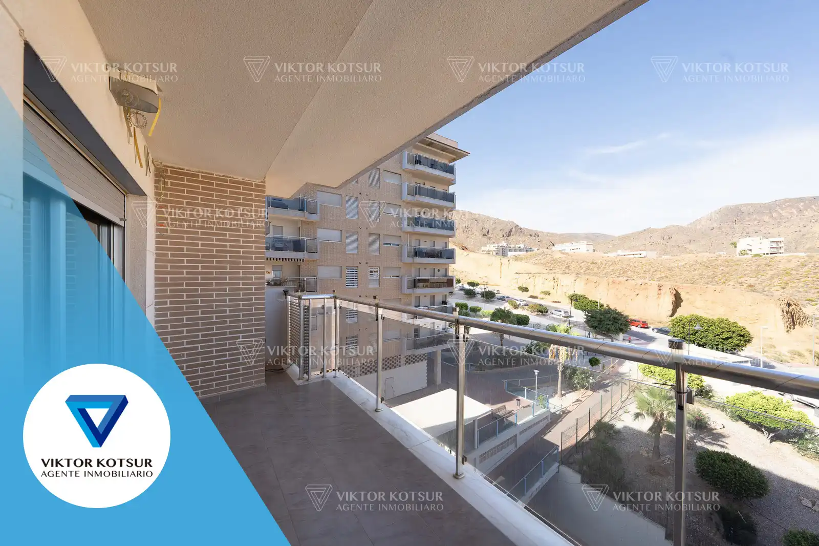 Wohnung mit Pool zum Verkauf in Calle Bahía de Almería, imagen 2