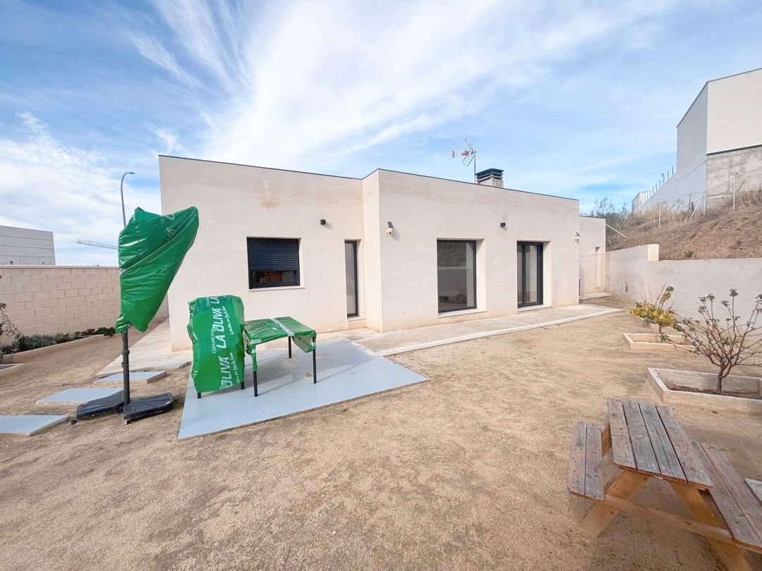 Vista exterior de Casa o xalet en venda en  Toledo Capital amb Aire condicionat, Calefacció i Traster