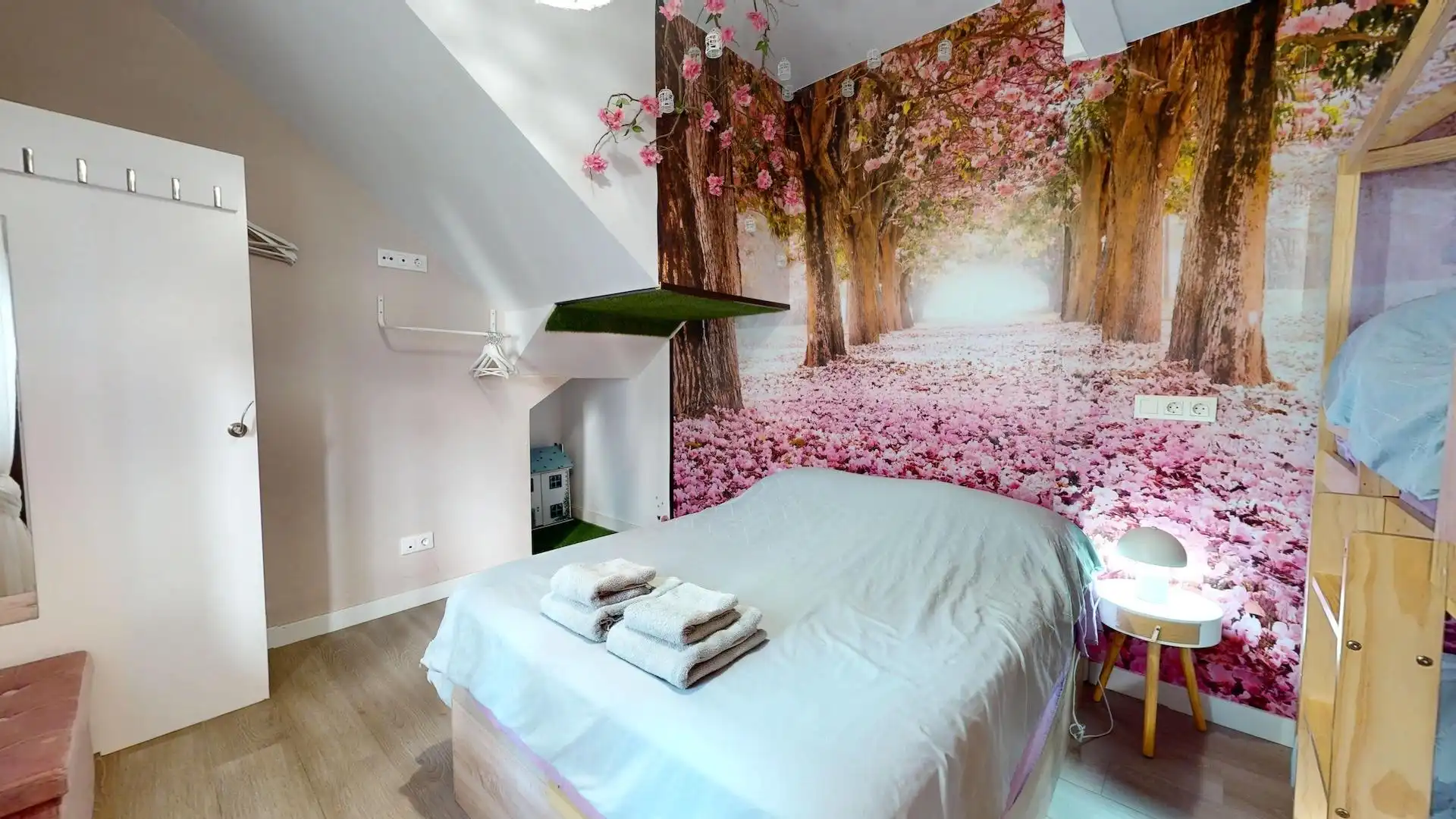 Bedroom of Flat for sale in Córdoba  with Air Conditioner, Heating and Furnished