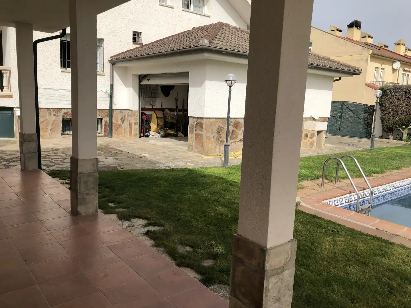 Jardí de Casa o xalet en venda en La Lastrilla  amb Calefacció, Jardí privat i Traster