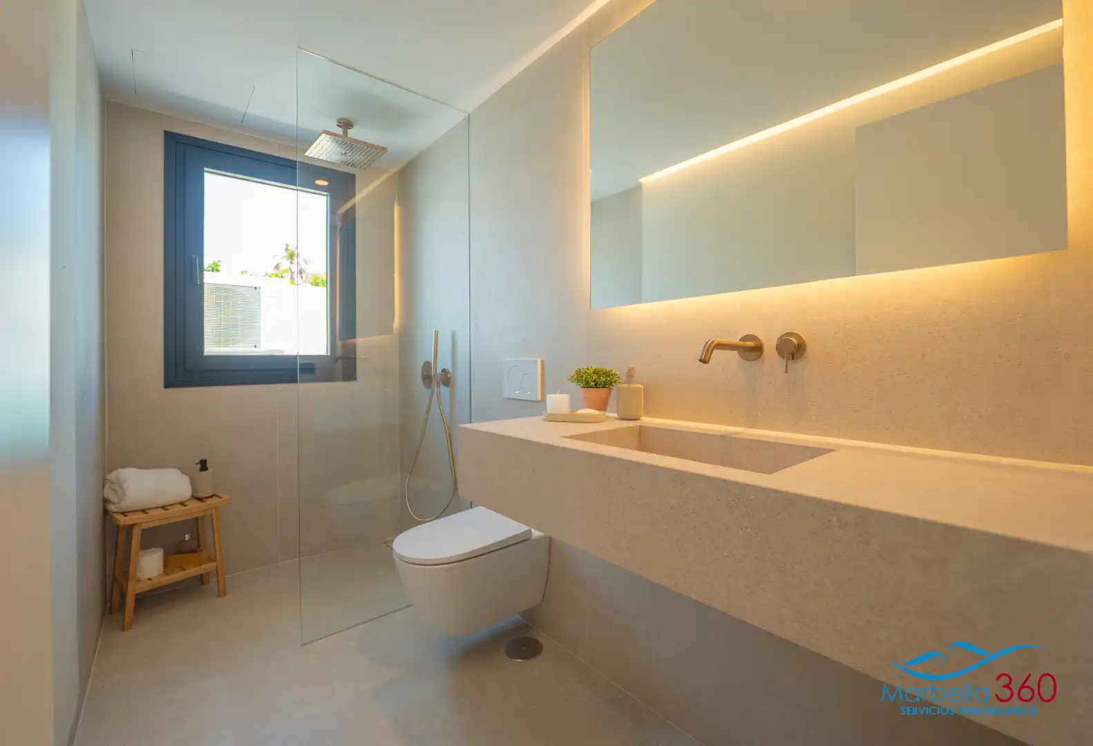 Baño de Casa o chalet en venta en Estepona con Aire acondicionado, Calefacción y Jardín privado