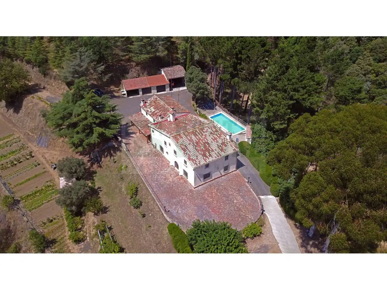 Vista exterior de Finca rústica en venda en Tordera amb Calefacció i Piscina