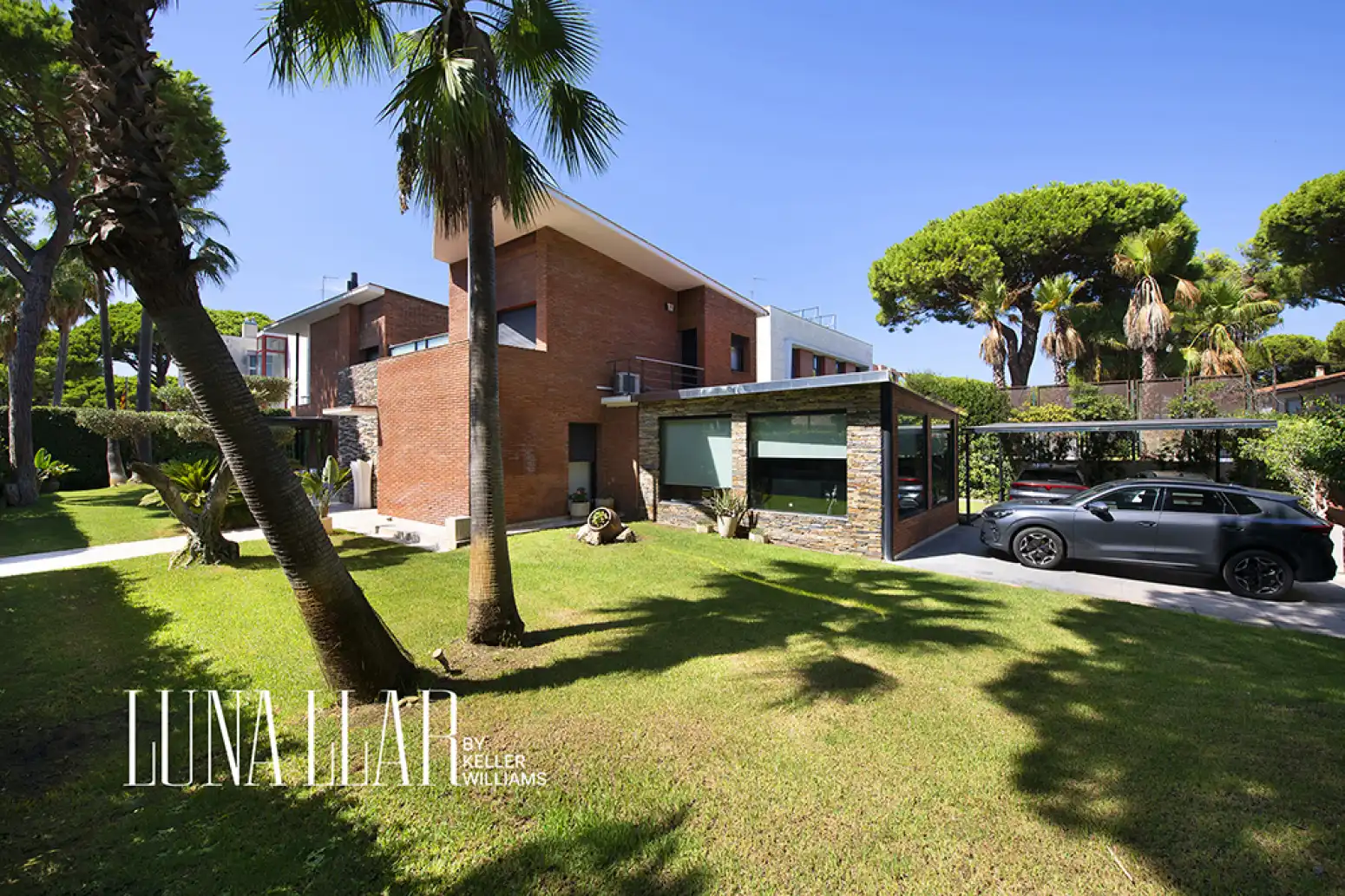 Exterior view of Houses for sale in Castelldefels  with Swimming Pool