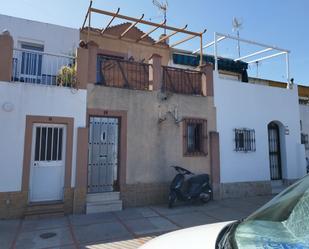 Exterior view of House or chalet for sale in San Fernando
