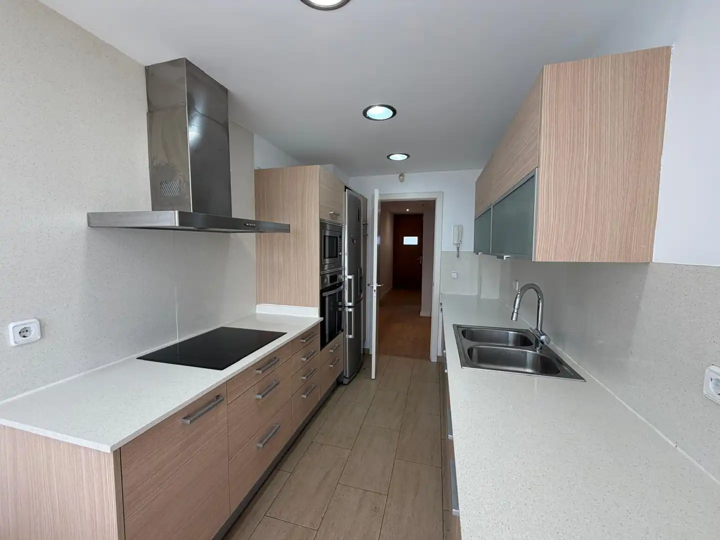 Cocina de Casa adosada de alquiler en Vilablareix con Aire acondicionado, Calefacción y Amueblado