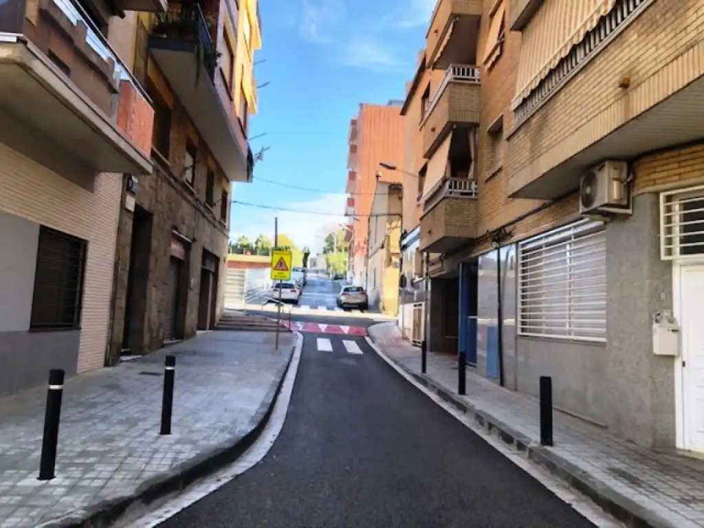 Außenansicht von Lagerraum zum Verkauf in Sant Joan Despí