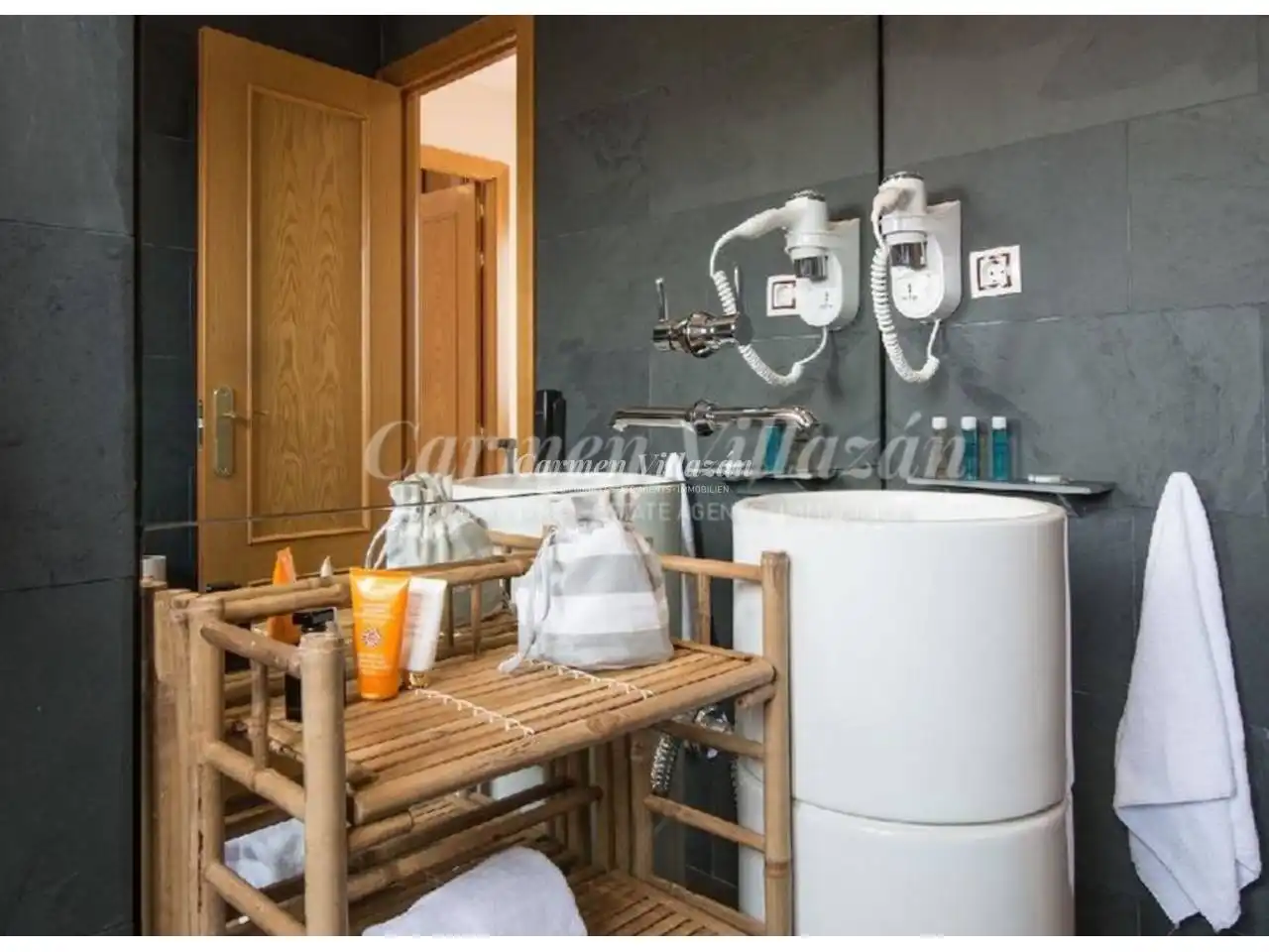 Baño de Apartamento en venta en La Oliva con Terraza, Balcón y Piscina comunitaria