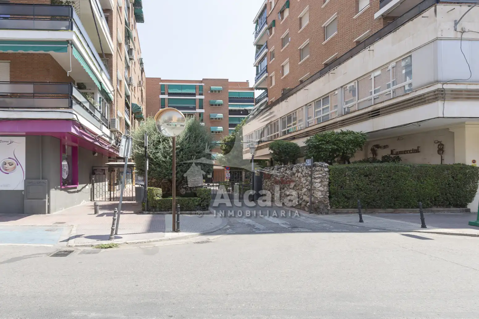Vista exterior de Piso en venta en Alcalá de Henares con Calefacción, Jardín privado y Parquet