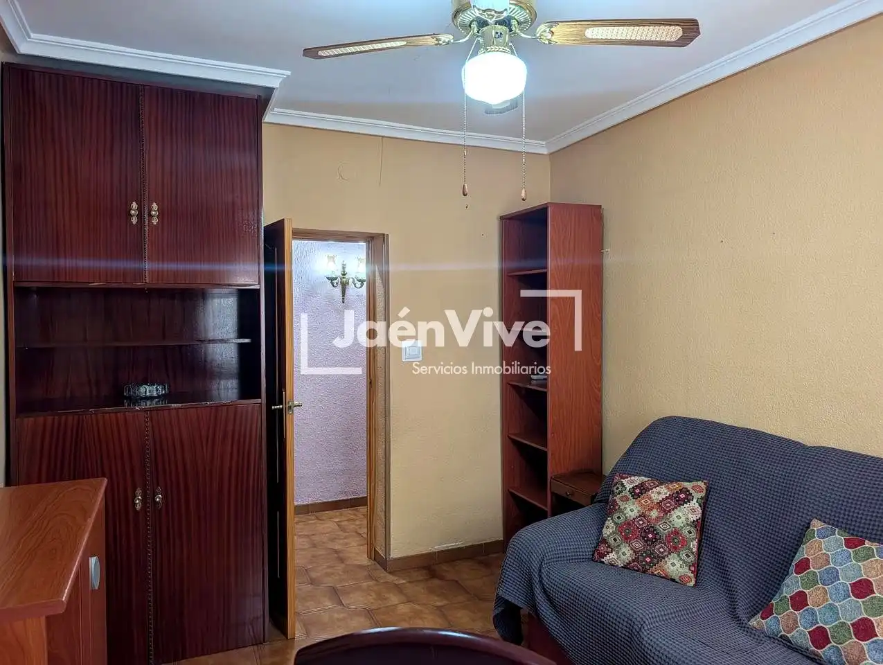 Habitación de Planta baja en venta en Jaén con Aire acondicionado y Amueblado
