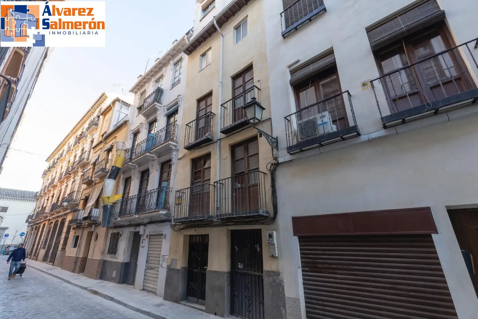 Casa con terraza en venta en Calle CONDE DE LAS INFANTAS, imagen 3