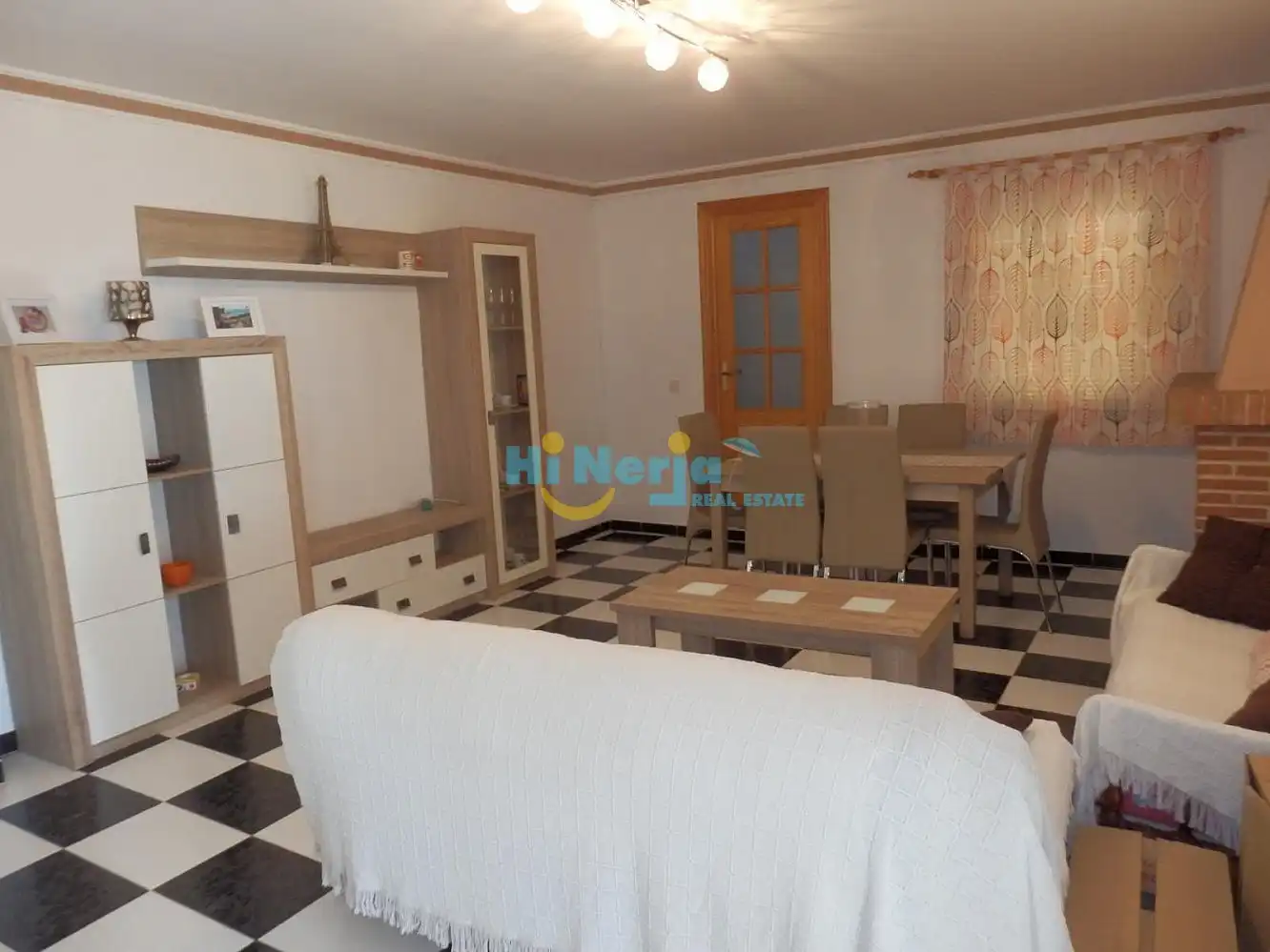 Chalet con piscina en venta en Centro, imagen 2