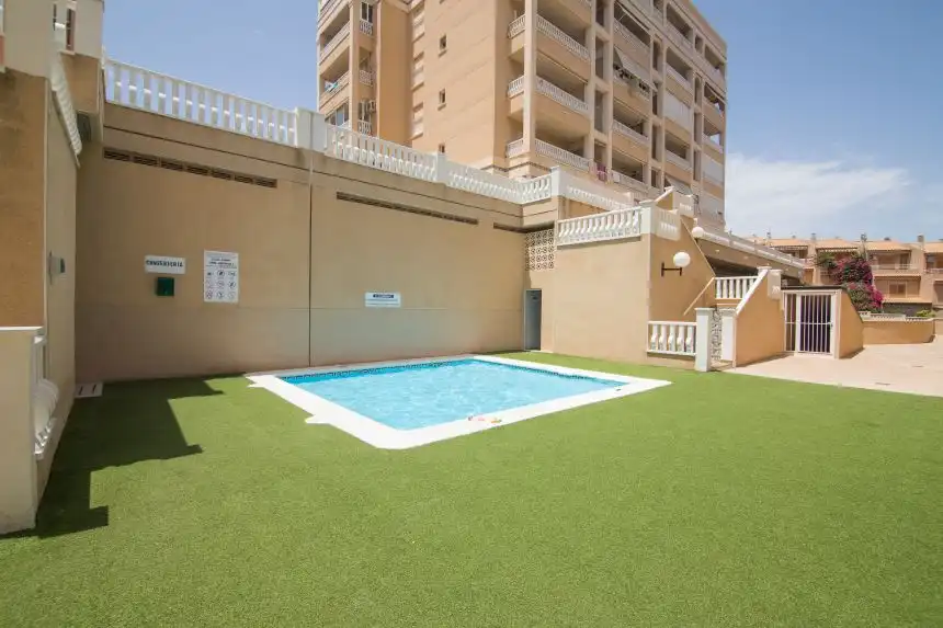 Schwimmbecken von Wohnung zum Verkauf in Elche / Elx mit Klimaanlage, Terrasse und Möbliert