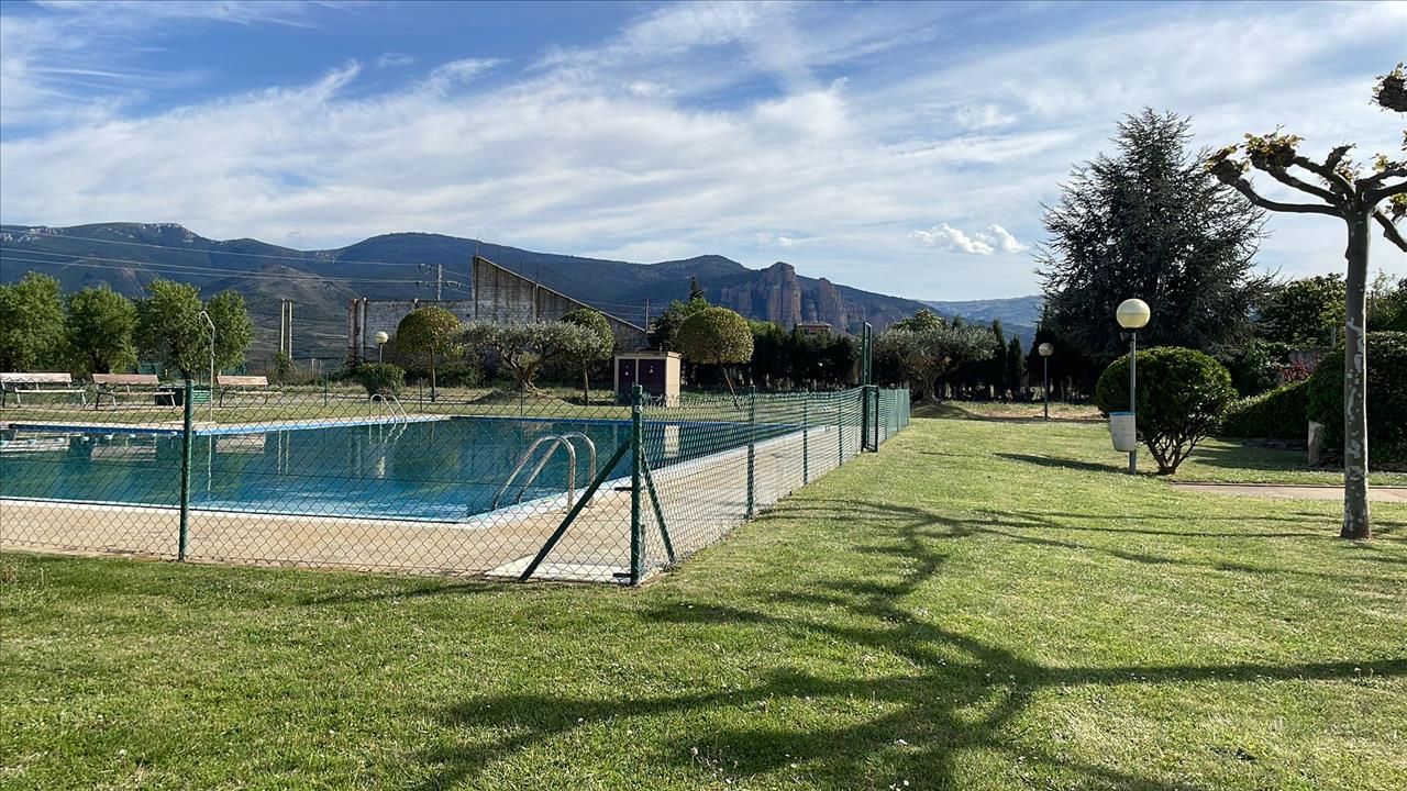 Swimming pool of House or chalet for sale in Nalda  with Private garden and Swimming Pool