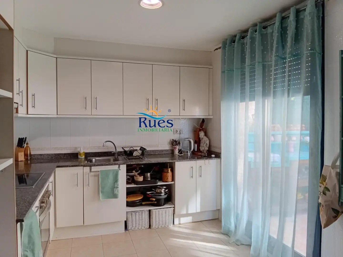 Küche von Einfamilien-Reihenhaus zum Verkauf in Torreblanca mit Terrasse, Balkon und Gemeinschaftspool