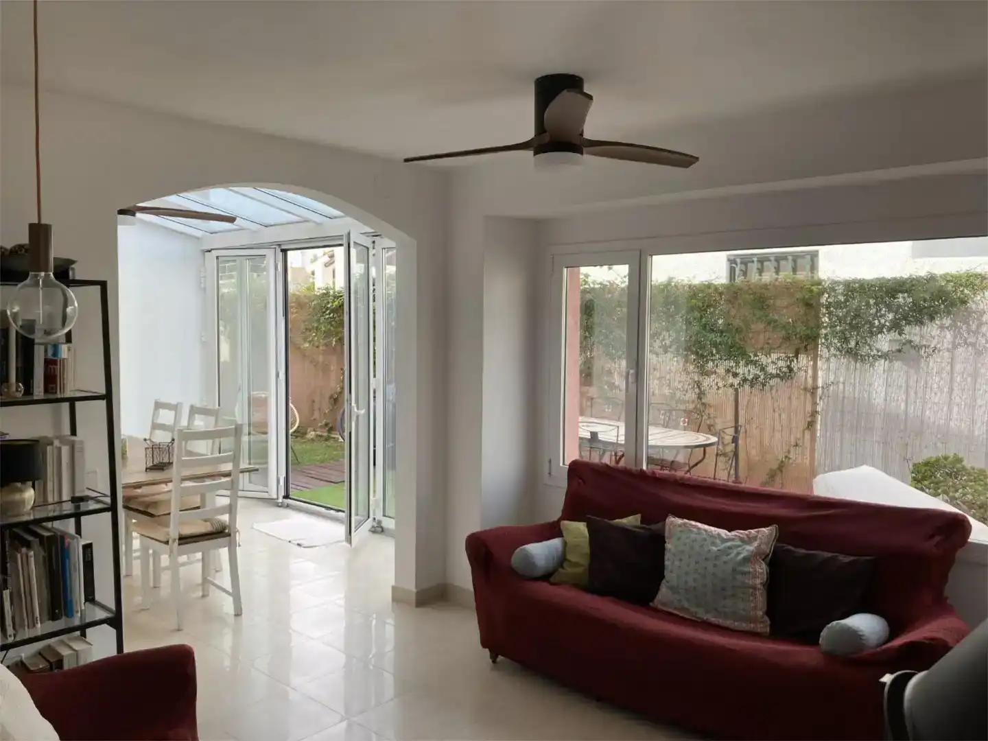 Sala d'estar de Casa adosada en venda en Torredembarra amb Jardí privat, Traster i Balcó