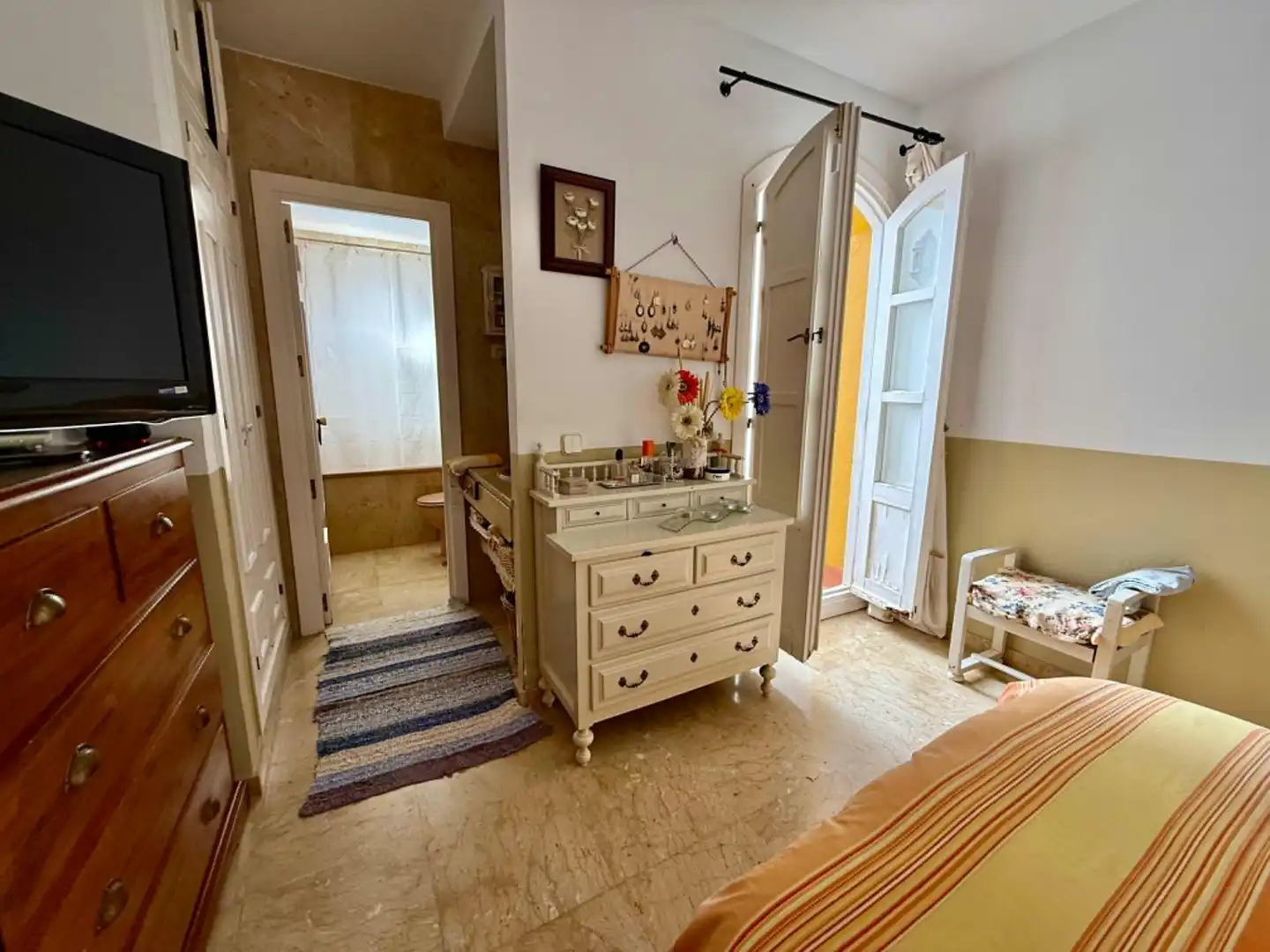 Bedroom of Detached homes for sale in Marbella  with Terrace, Swimming Pool and Community pool