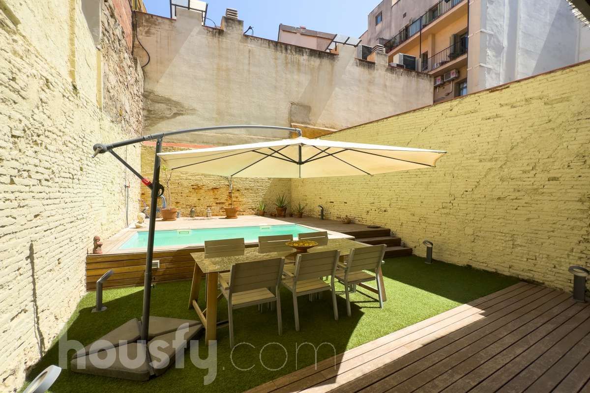 Flat for sale in Carrer Montserrat, El Raval