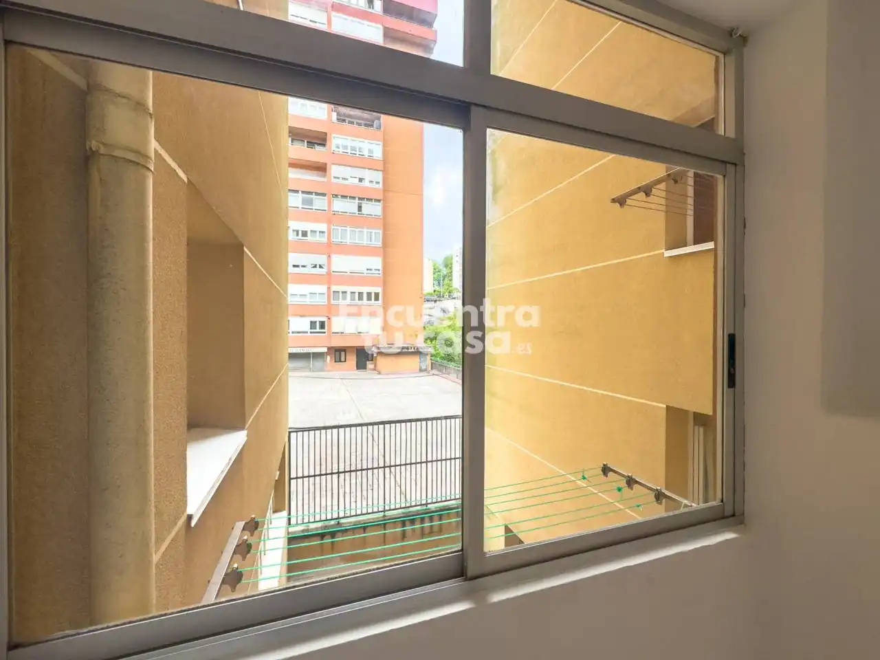 Vista exterior de Pis en venda en Errenteria amb Balcó i Alarma