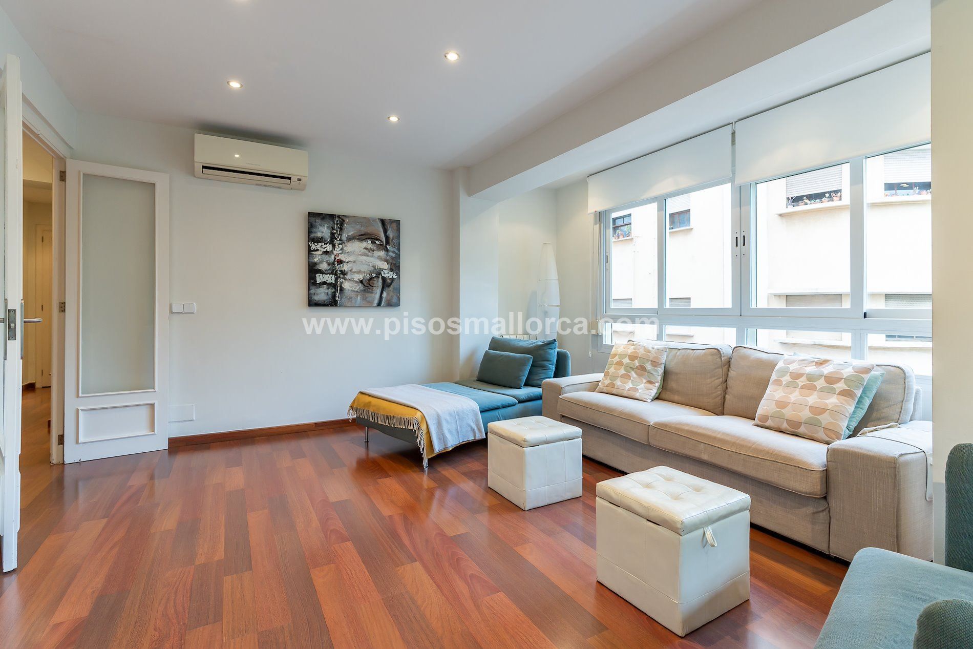 Sala d'estar de Pis de lloguer en  Palma de Mallorca amb Aire condicionat, Calefacció i Parquet