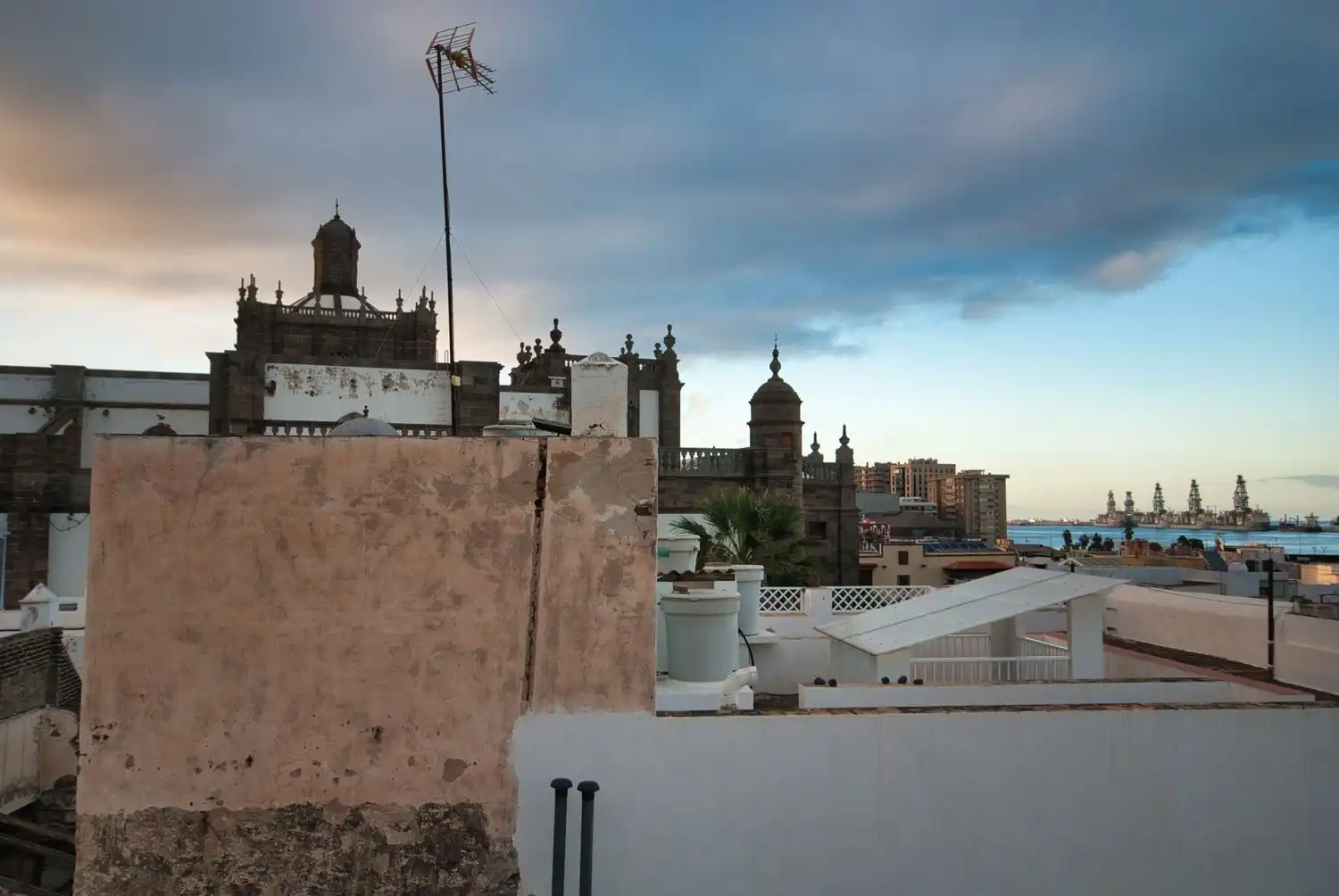 Vista exterior de Edifici en venda en Las Palmas de Gran Canaria