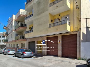 Locale commerciale in vendita a Carrer de Montblanc