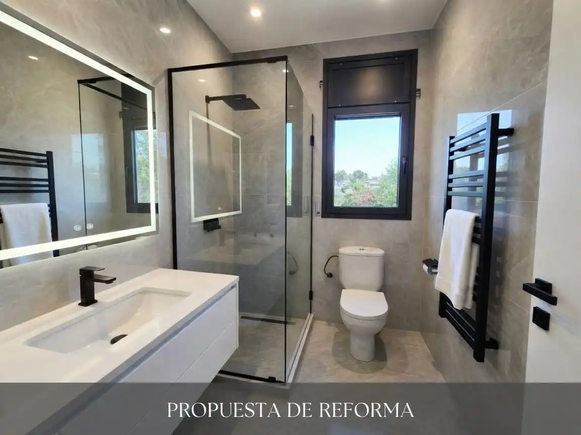 Baño de Casa o chalet en venta en Vallirana con Calefacción, Terraza y Piscina