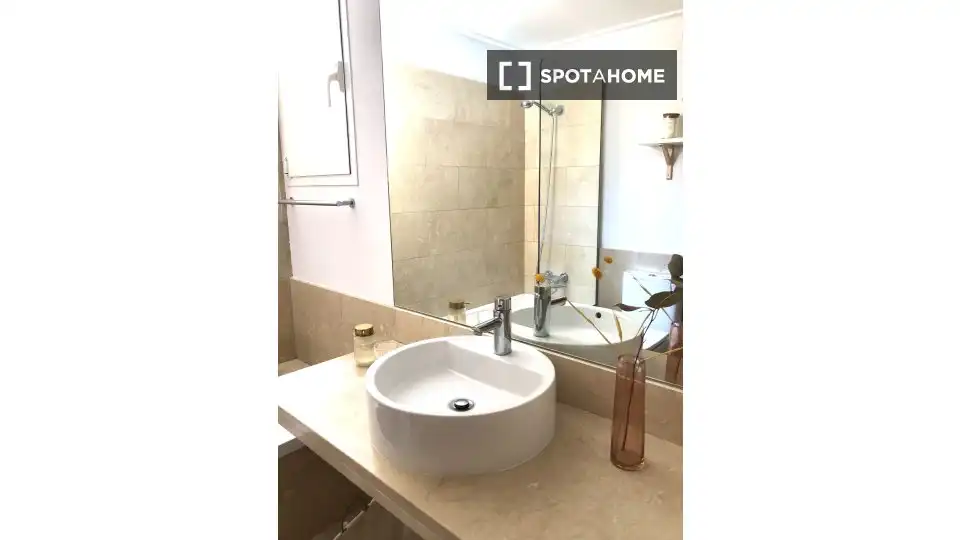 Room in S'Estanyol