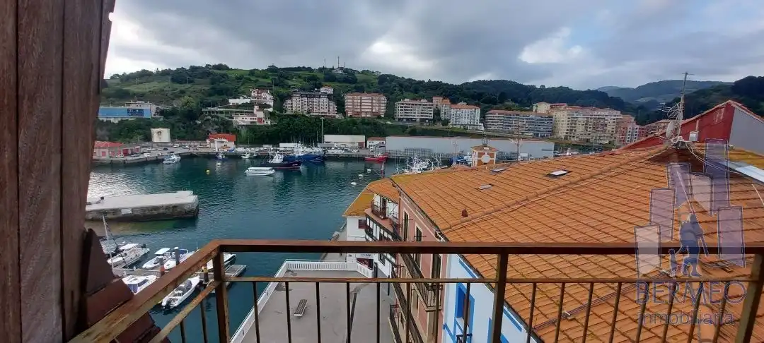 Balcony of Flat for sale in Bermeo  with Heating and Balcony
