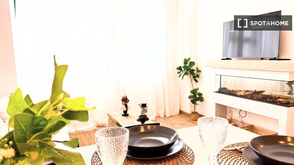 Dining room of Flat to rent in  Madrid Capital  with Air Conditioner, Heating and Furnished