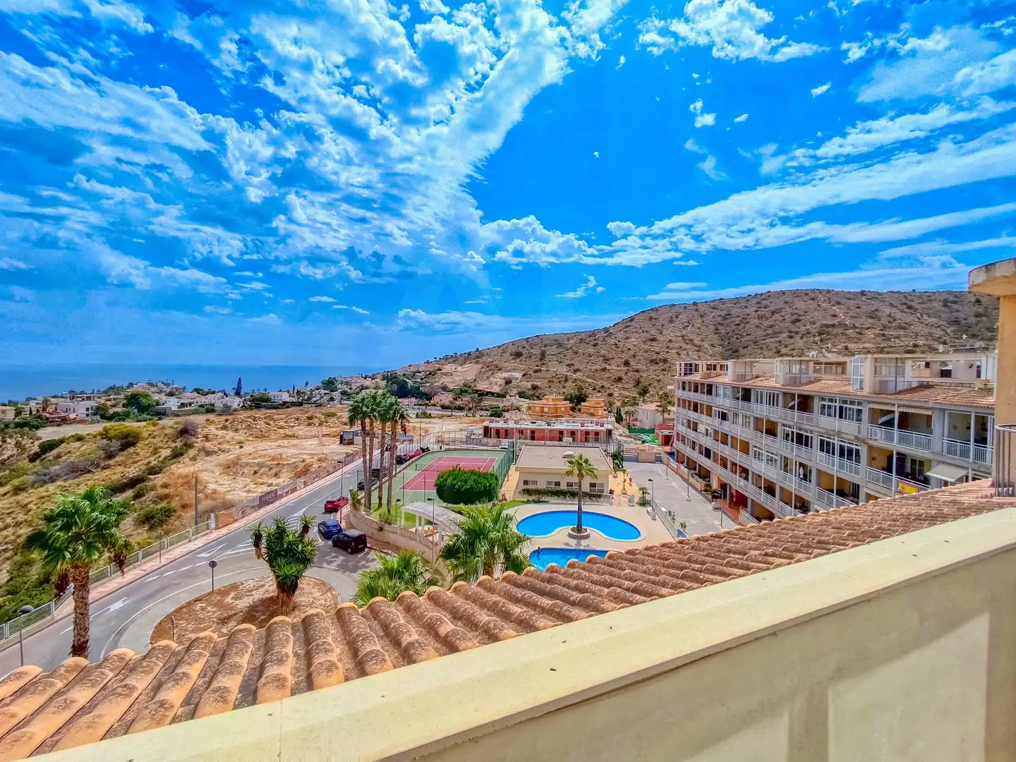 Außenansicht von Dachboden zum Verkauf in El Campello mit Klimaanlage, Heizung und Terrasse