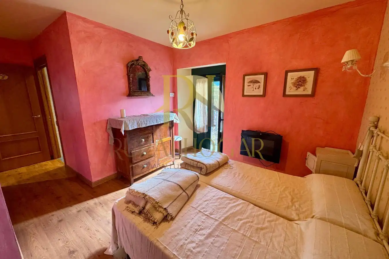 Detached homes for sale in Carretera Bayos, 1, Cabrillanes