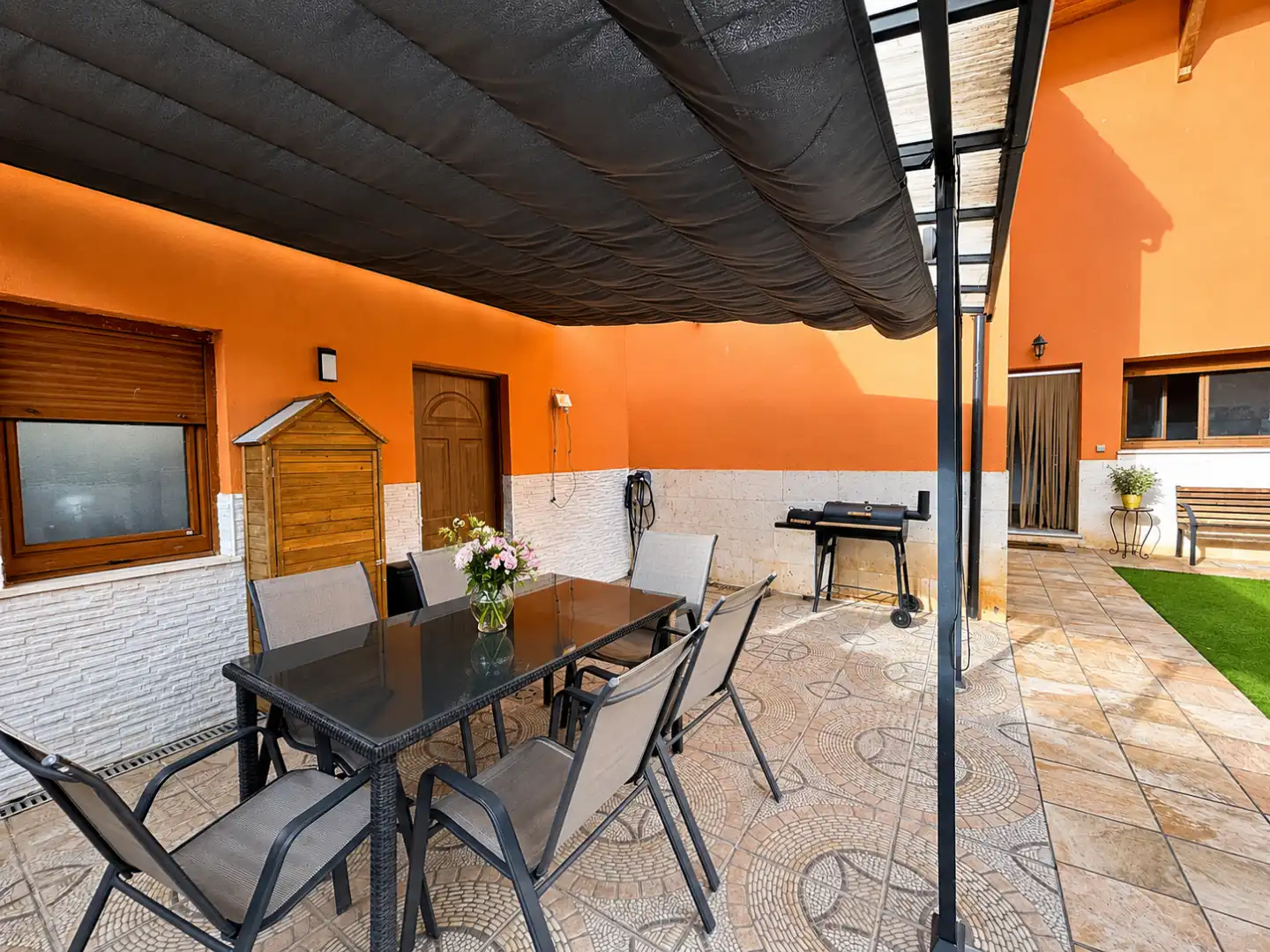 Terrassa de Casa o xalet en venda en Hontoria de la Cantera amb Calefacció, Jardí privat i Traster
