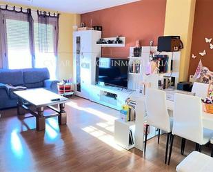 Living room of Flat for sale in Calzada de Valdunciel  with Terrace and Balcony