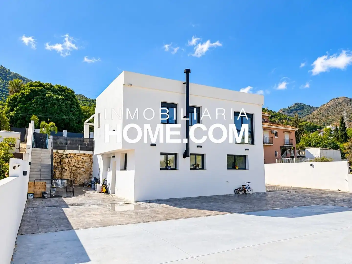 Chalet con piscina en venta en Calle de Benalmádena, imagen 10
