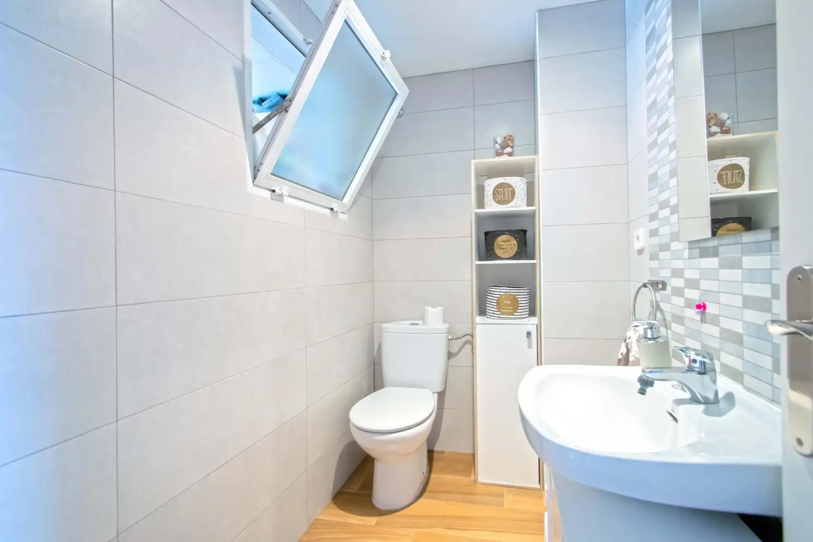 Bathroom of Duplexes for sale in Sevilla  with Air Conditioner, Heating and Terrace