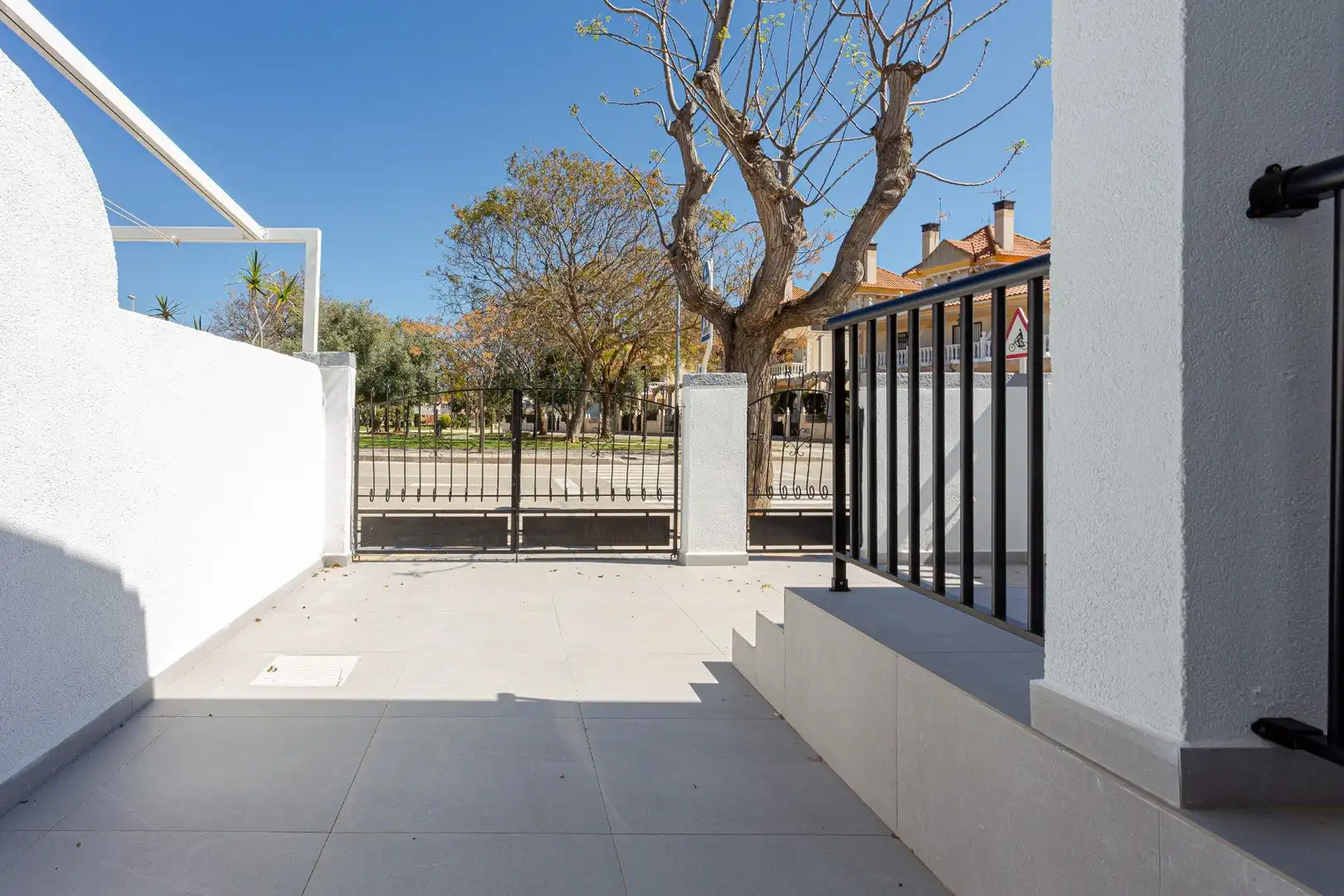 Terrassa de Casa o xalet en venda en Pilar de la Horadada amb Traster, Moblat i Rentadora