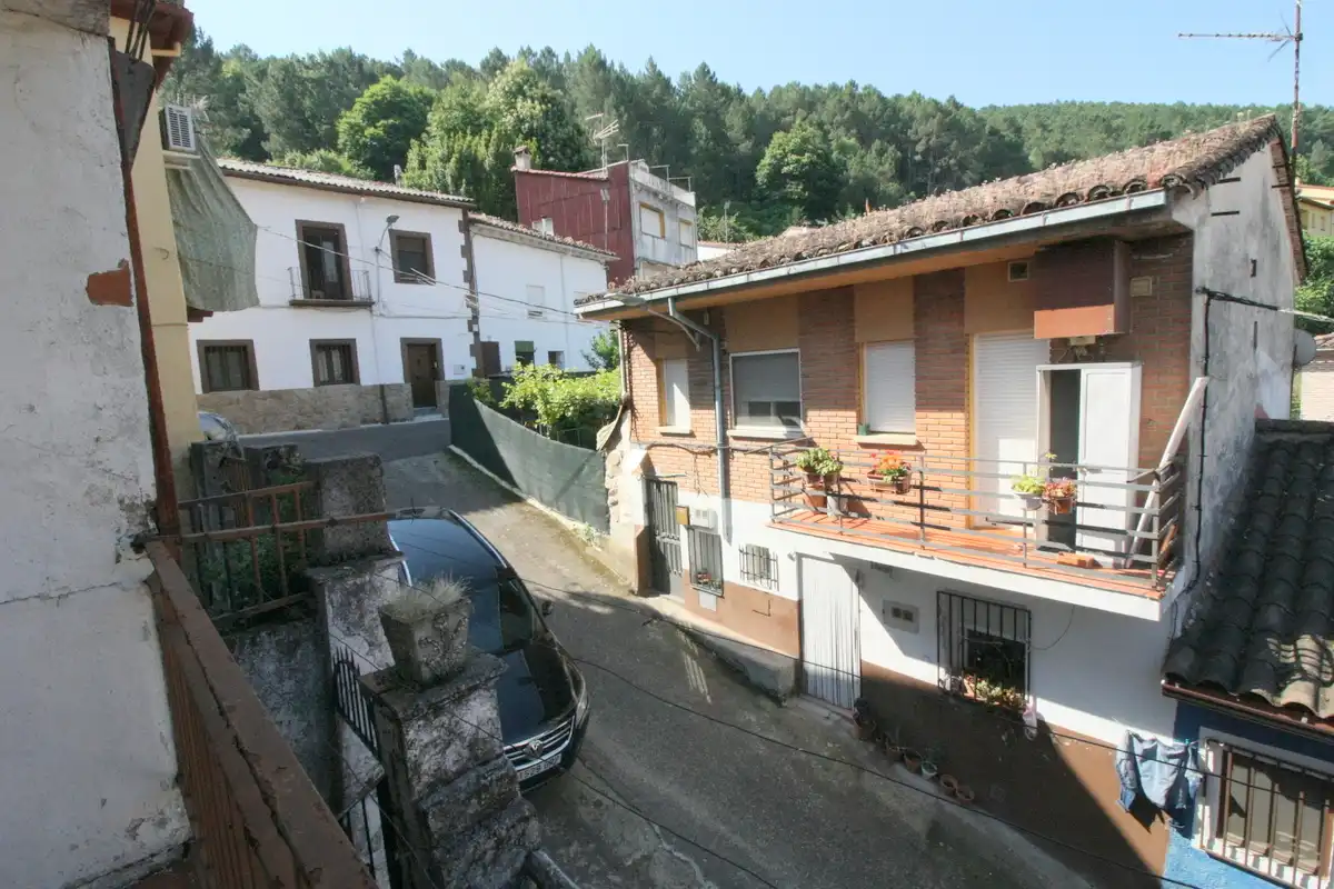 Vista exterior de Piso en venta en Arenas de San Pedro con Balcón