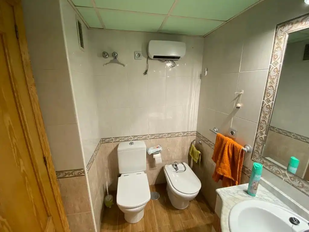 Bathroom of Flat for rent in Murcia  with Air Conditioner, Heating and Furnished