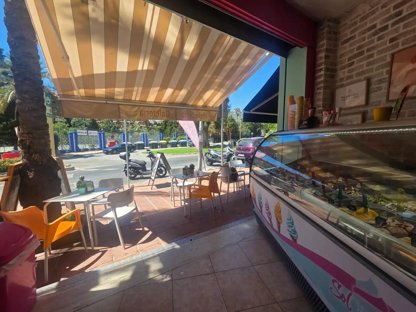 Terrassa de Local de lloguer en Benalmádena amb Aire condicionat i Moblat