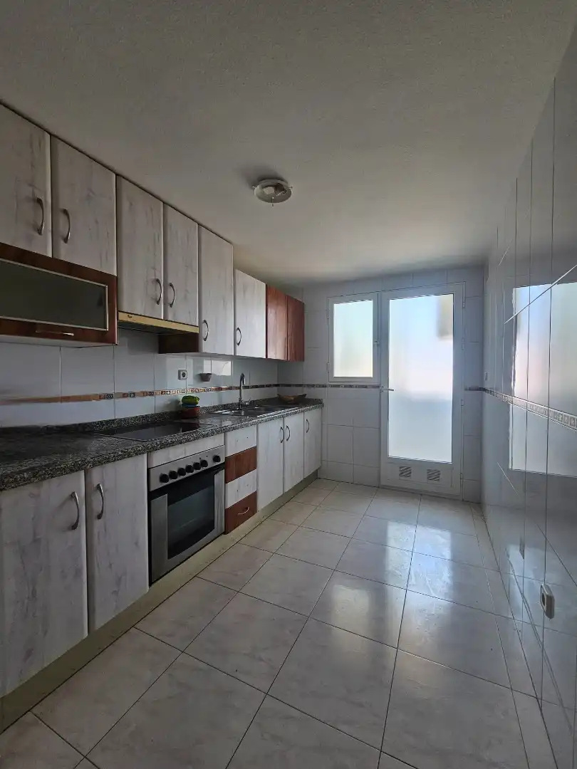 Cocina de Piso en venta en Ceutí con Horno y Balcón