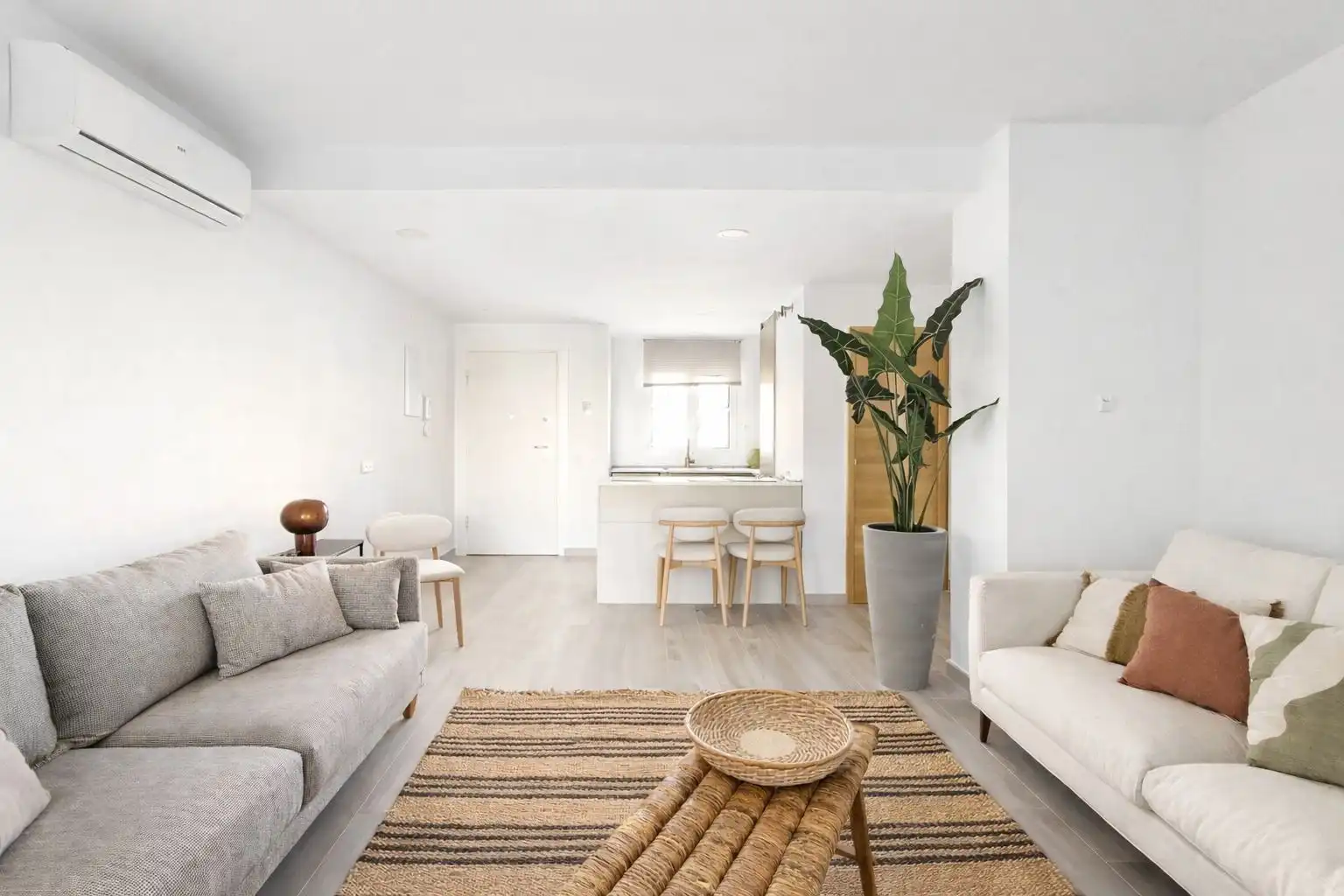 Apartamento con piscina en venta en El Montgó, imagen 3