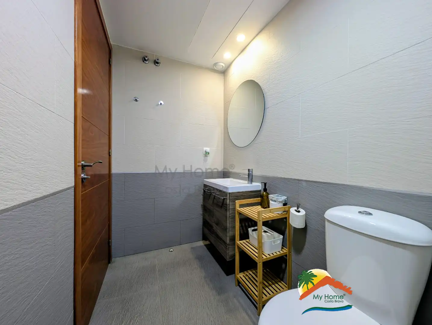Badezimmer von Wohnung zum Verkauf in Lloret de Mar mit Klimaanlage, Heizung und Möbliert
