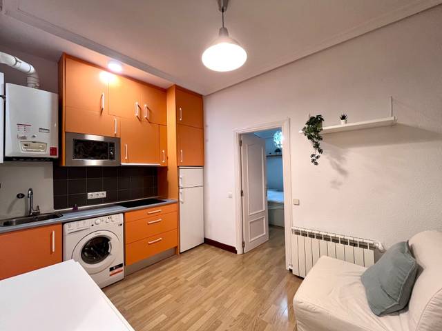 Piso en Alquiler en Calle de Barcelona en Sol